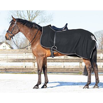 Ausreitdecke QHP Vlies mit Ornament schwarz